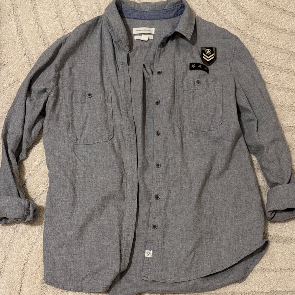 Treasure & Bond Light Gray Button-Up Shirt